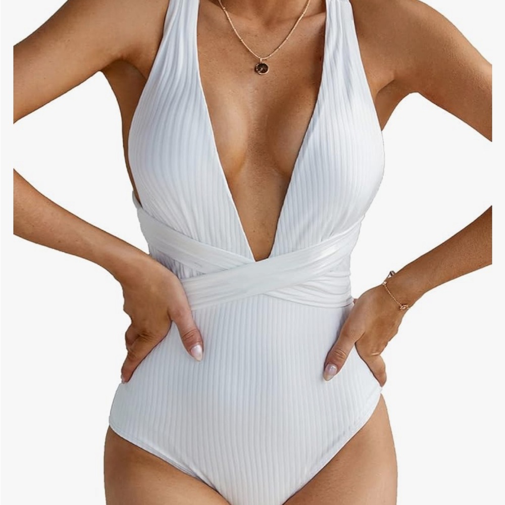 White Amazon bathing suit one piece size small NWT never worn, adjustable